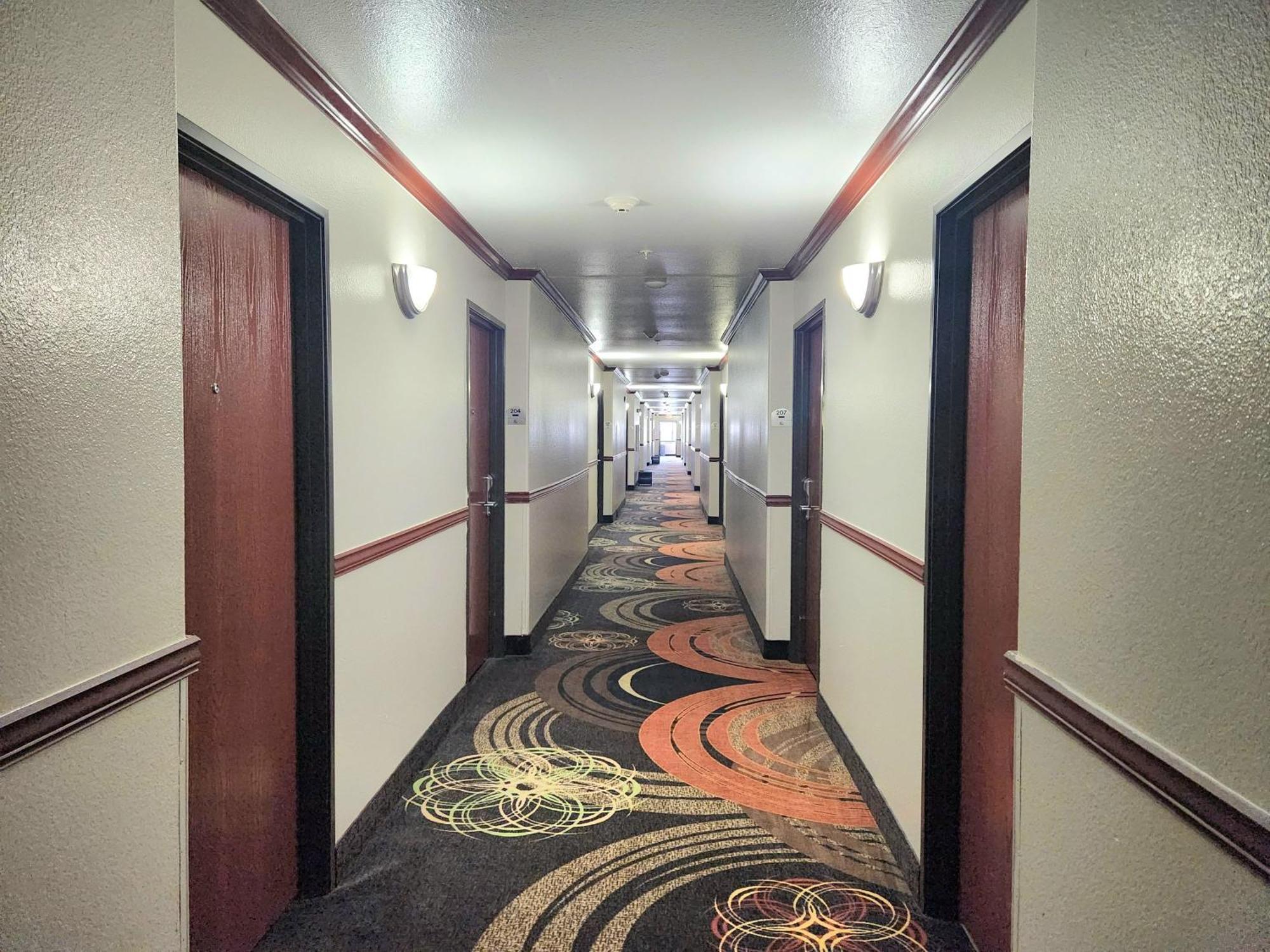 Days By Wyndham Motel